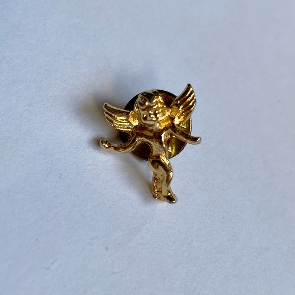Gold Cherub Angel Lapel Pin Brooch - Picture 2 of 6